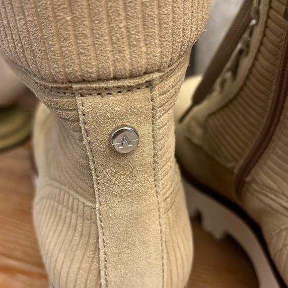 AQUATALIA Myla Corduroy / Leather Suede Combat Boots - Size 9.5 - Picture 8 of 13